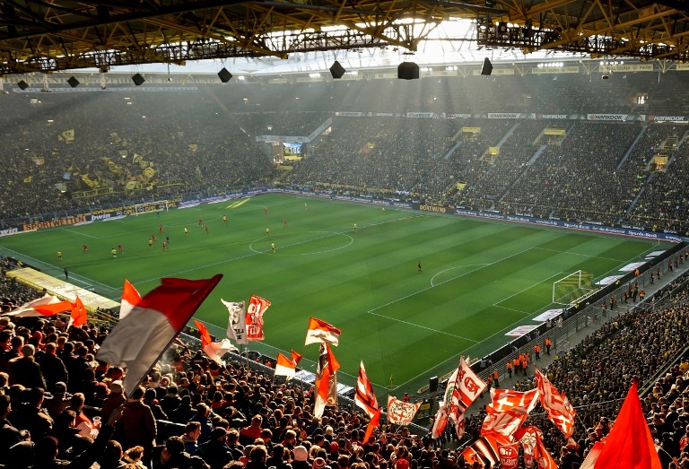 Du betrachtest gerade Alle Zahlen zu allen Stadien: Wohin reisen die meisten Gästefans?