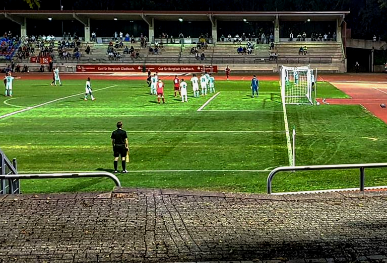 Du betrachtest gerade Regionalliga West 20/21: Zuschauerzahlen des 3. Spieltag