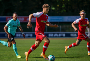 Mehr über den Artikel erfahren Nachwuchsarbeit der Bundesligisten im Vergleich