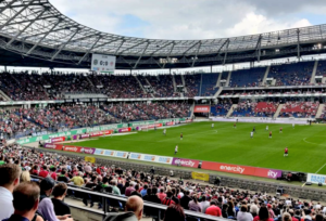 Mehr über den Artikel erfahren 2. Bundesliga: Zuschauerzahlen und Auswärtsfahrer des 6. Spieltags