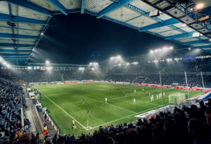 Mehr über den Artikel erfahren 1. Bundesliga: Zuschauerzahlen und Auswärtsfahrer des 16. Spieltags
