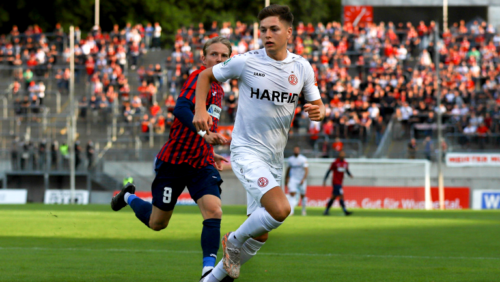 Mannschaften mit den wenigsten und meisten Niederlagen 2021/22