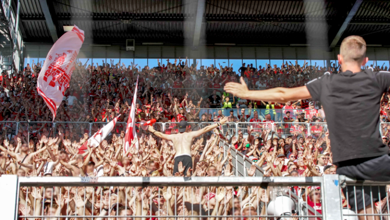 Bundesliga 2022/23: Auswärtsfahrer, Gästeblock-Auslastung und ausverkaufte Gästebereiche