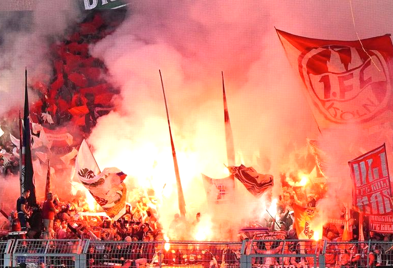 Du betrachtest gerade Bundesliga 22/23: Zuschauer- und Auswärtsfahrerzahlen des 25. Spieltags