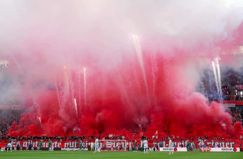 Köln muss für Pyroshow im Derby über eine halbe Million Euro Geldstrafe zahlen