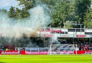 Read more about the article Große Kulisse für das kleine Verl: Ostwestfalen-Duell vor ausverkauftem Haus