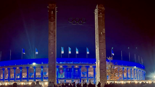 Große Kulisse für das Duell unter Freunden