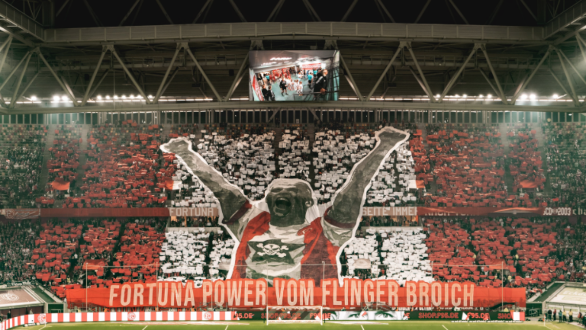 Fortuna Düsseldorf vor ausverkauftem Haus gegen Schalke 04