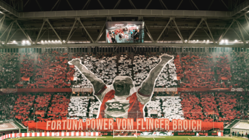Fortuna Düsseldorf vor ausverkauftem Haus gegen Schalke 04