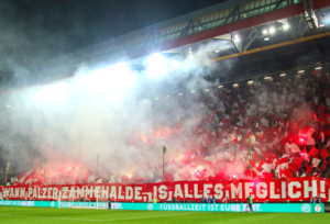 Read more about the article Grammozis startet in Kaiserslautern mit knapp 100.000 Fans im Rücken