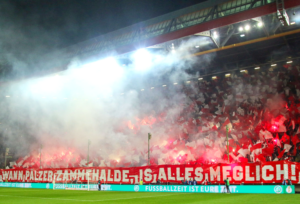 Mehr über den Artikel erfahren Grammozis startet in Kaiserslautern mit knapp 100.000 Fans im Rücken