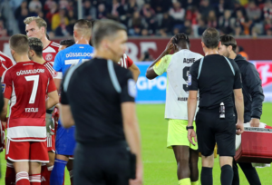 Mehr über den Artikel erfahren Strafe steht fest: Flaschenwurf kostet Fortuna Düsseldorf 10.000 Euro