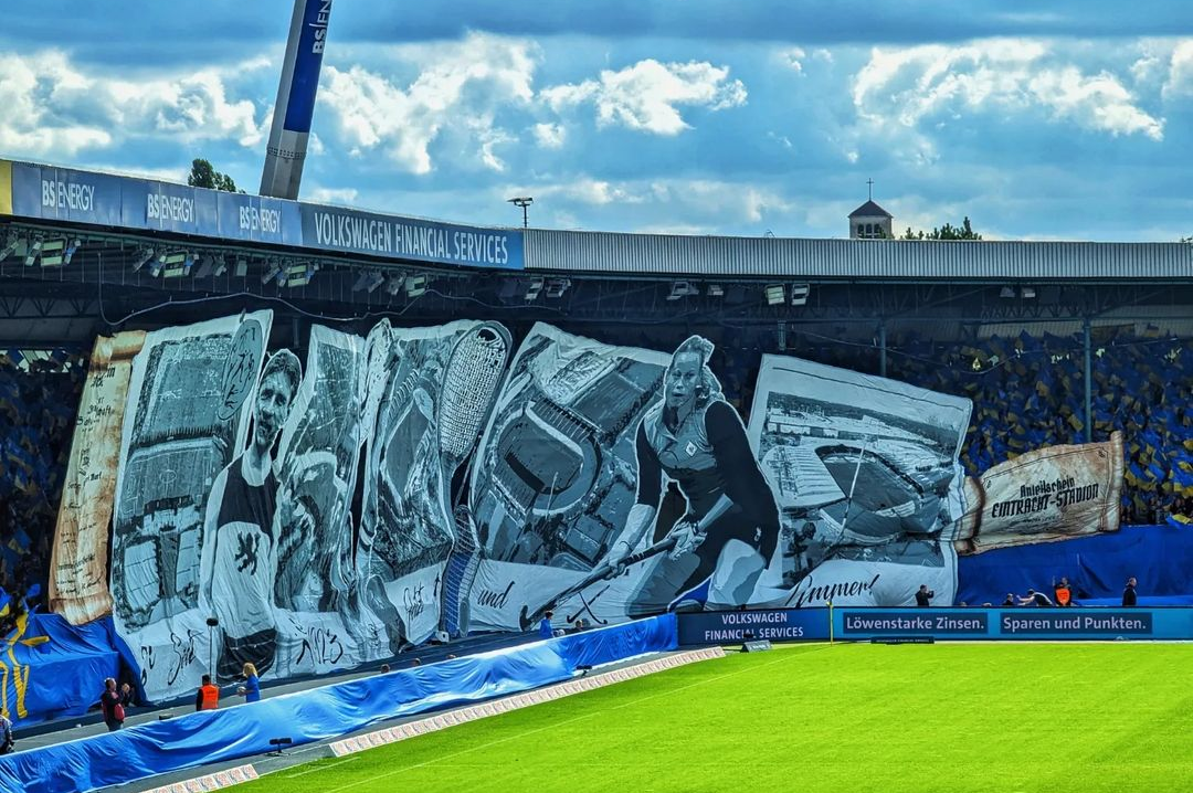 Braunschweig gegen Nürnberg 2/4. Foto: Instagram: @faultier381