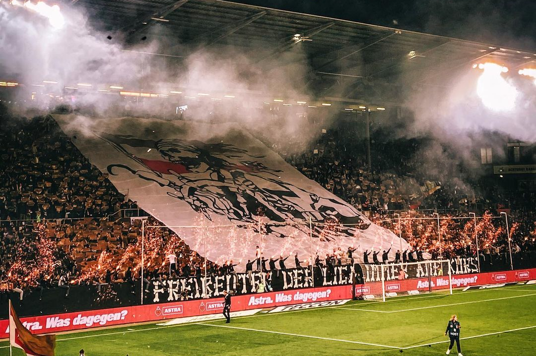 St. Pauli gegen Schalke. Foto: Instagram: @millerntor_moments