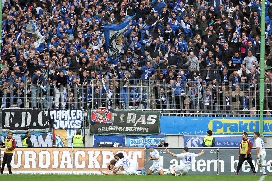 You are currently viewing Schalkes Rückkehr auf den Betzenberg: Abstiegskampf statt Königsklasse