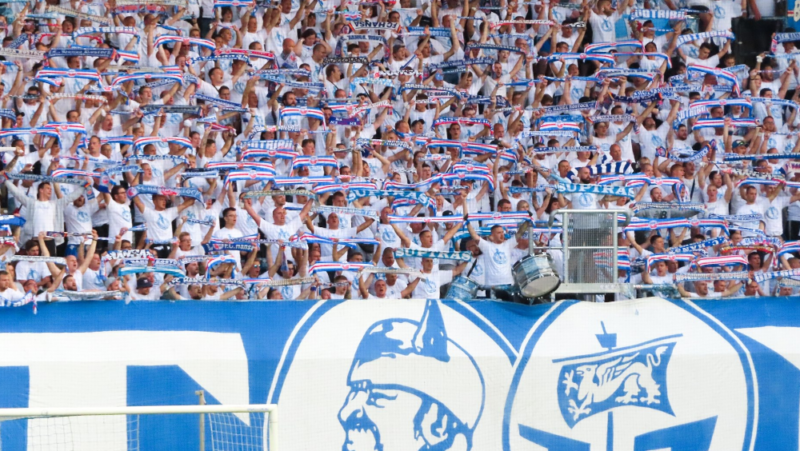 Hansa in Berlin: Über 20.000 Gästefans und knapp 15.000 leere Plätze