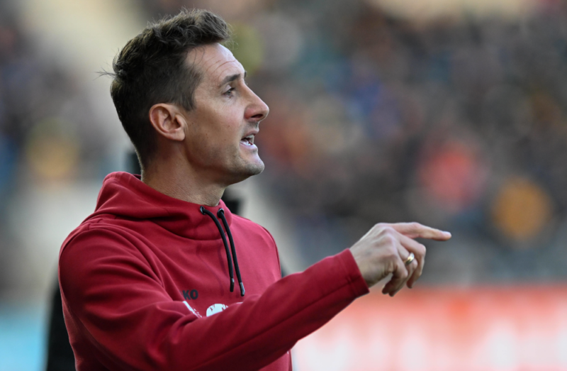 Klose, Anfang, Baumgart & Co: Die Trainer der 2. Bundesliga 2024/25