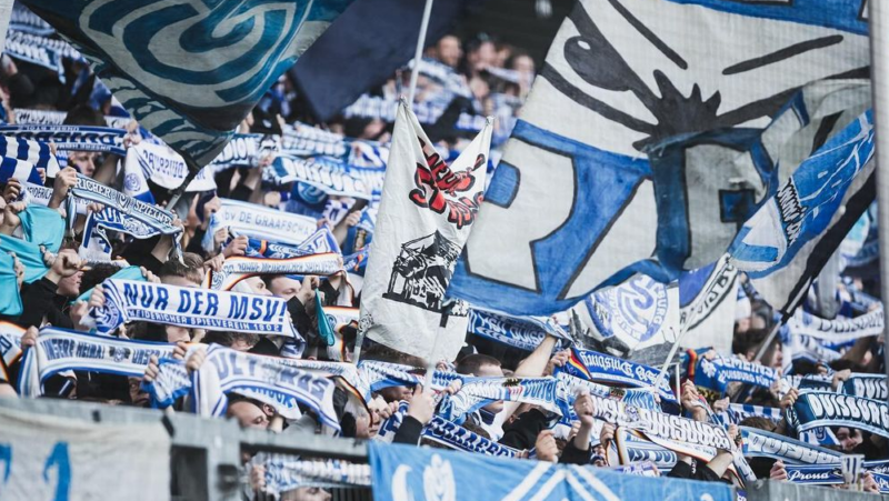 Fans des MSV Duisburg sorgen für Gütersloher Rekordkulisse