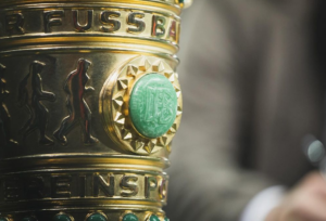 Mehr über den Artikel erfahren DFB-Pokal-Auslosung der 2. Runde erst im September