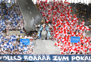 Mehr über den Artikel erfahren Holstein Kiel wird auch nach Köln von tausenden Fans begleitet