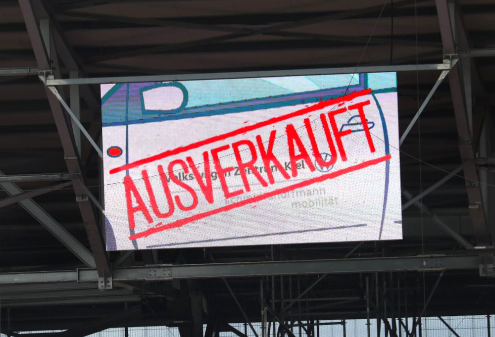 Du betrachtest gerade Volle Stadien zum Auftakt: Nur zwei Heimbereiche nicht ausverkauft