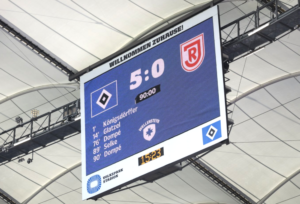 Mehr über den Artikel erfahren Bayern, HSV, Köln & Cottbus! Die höchsten Siege der Saison