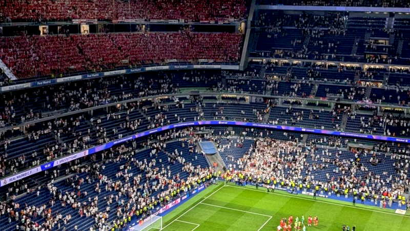 VfB Stuttgart kam mit tausenden Fans, RB Leipzig mit hunderten