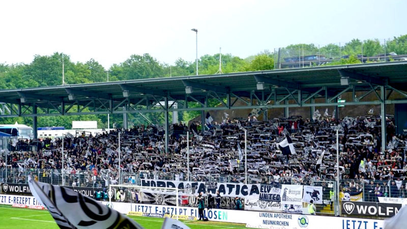 Elversberg: Größter Gästeanhang aller Zeiten in Leverkusen