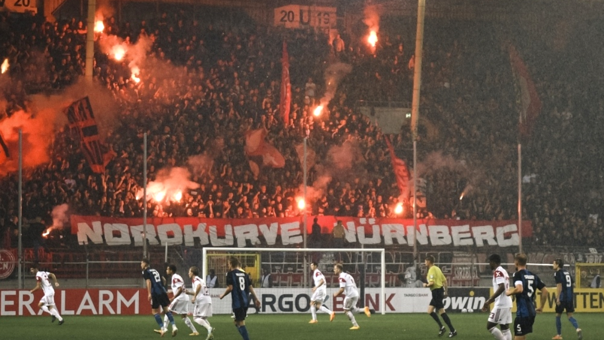 Fans des 1. FC Nürnberg machen Hoffenheim die Ränge voll