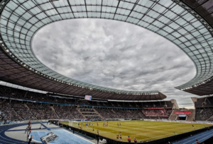 Mehr über den Artikel erfahren 27.005 Zuschauer weniger als gegen Köln: Tiefstwert für Hertha BSC