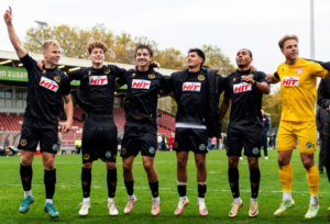 Mehr über den Artikel erfahren Regionalliga West: Fortuna Köln führt die Jahrestabelle an