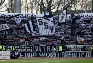 Mehr über den Artikel erfahren Fan-Rekord für den SSV Ulm 1846 beim 1. FC Kaiserslautern