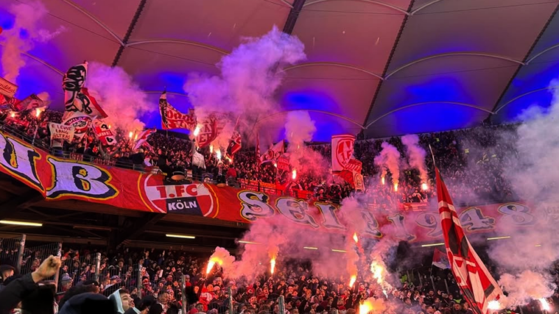 Die Auswärtsfahrer des 1. FC Köln beim HSV.