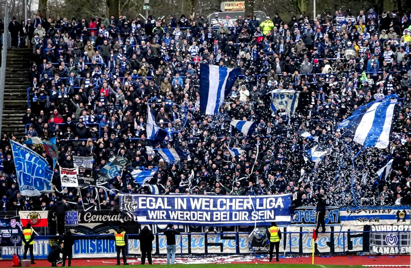 Duisburg bei Türkspor: Mehr Gästefans als offizielle Zuschauer