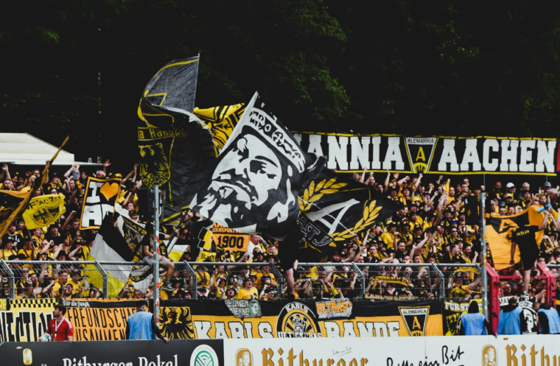 Alemannia Aachen sorgt für Zuschauerrekord bei Viktoria Köln