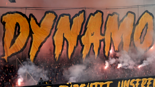 Dynamo Dresden sorgt für größten Gästeanhang bei Stuttgart II