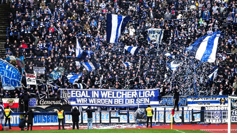 Die Fans des MSV Duisburg.