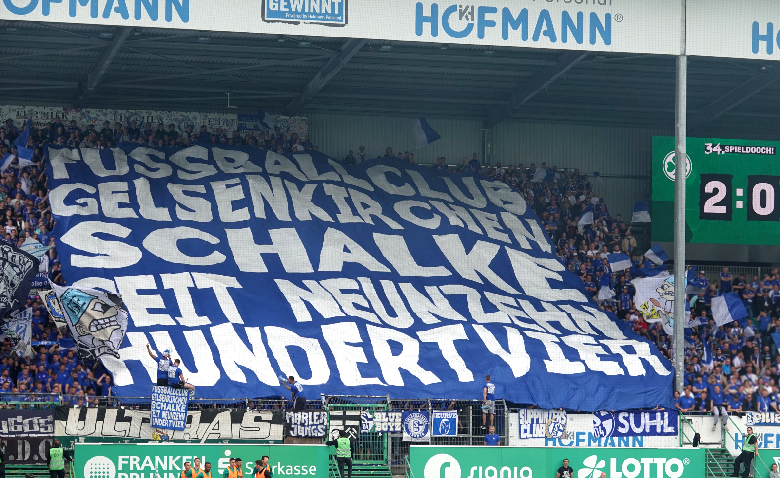 Du betrachtest gerade Schalke sorgt für den größten Gästeanhang in Fürth
