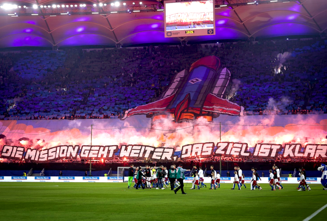 Die Choreo der Fans des HSV beim Heimspiel gegen Kaiserslautern.