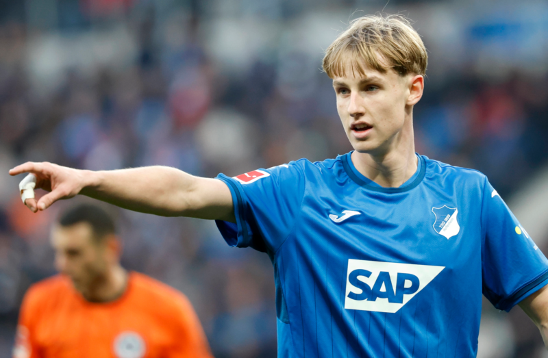 So viele Spieler setzten die Vereine in 1. und 2. Mannschaft ein