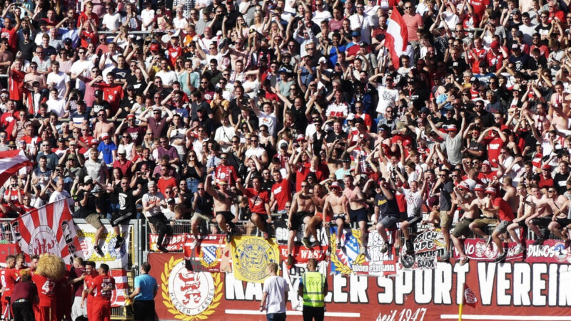 Hessenpokal: Kassel-Fans deutlich in Überzahl gegen Wiesbaden
