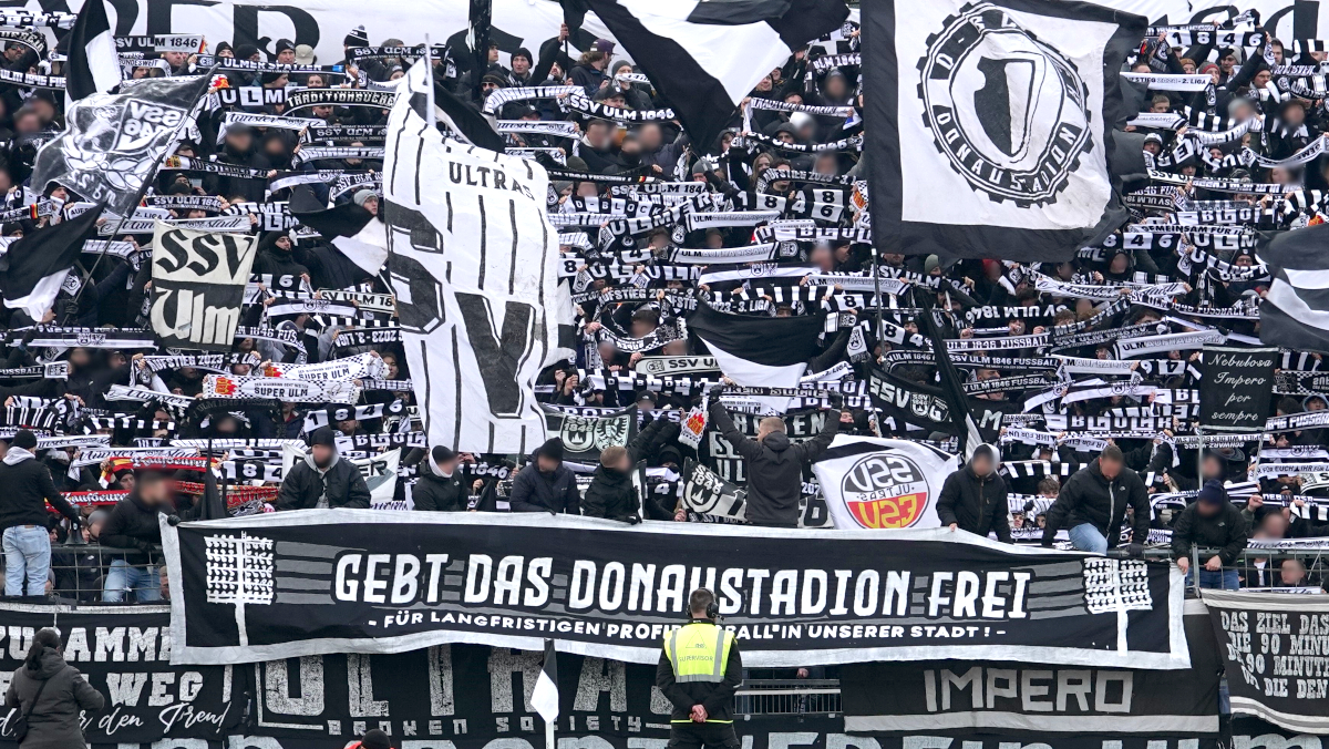 Du betrachtest gerade SSV Ulm mit größtem Gästeanhang seit 25 Jahren beim HSV