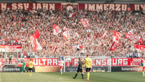 Mehr über den Artikel erfahren Jahn Regensburg auf Platz 45 der Zuschauertabelle 2024/25