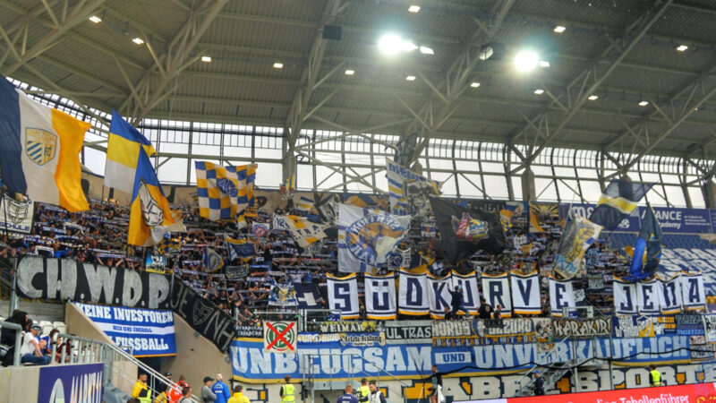 Die Fans des FC Carl Zeiss Jena am 2. Spieltag der Regionalliga Nordost.