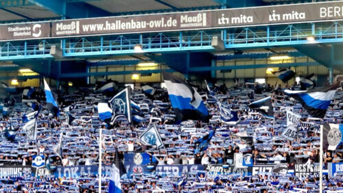 Bielefeld gegen Fürth: Gästeblock wird zum Heimbereich