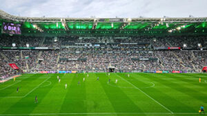 Mehr über den Artikel erfahren Bundesliga: Erstmals seit 1,5 Jahren leere Plätze bei Traditionsklub