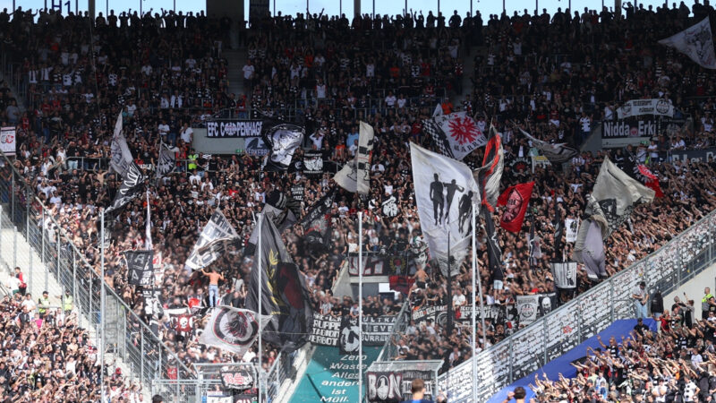 Die Auswärtsfahrer von Eintracht Frankfurt.