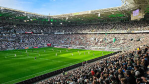 Mehr über den Artikel erfahren Gladbach gegen Freiburg vor kleinster Kulisse seit über 1,5 Jahren