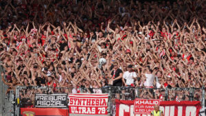 Mehr über den Artikel erfahren Freiburg mit größtem Gästeanhang seit Januar in Düsseldorf