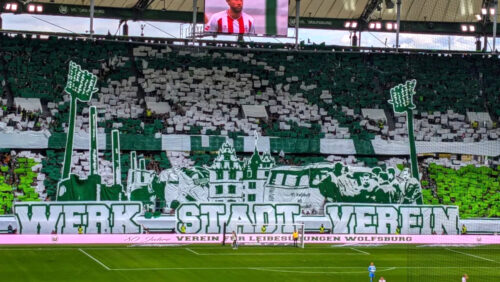 Wolfsburg beim HSV mit größter Gästekulisse seit acht Jahren